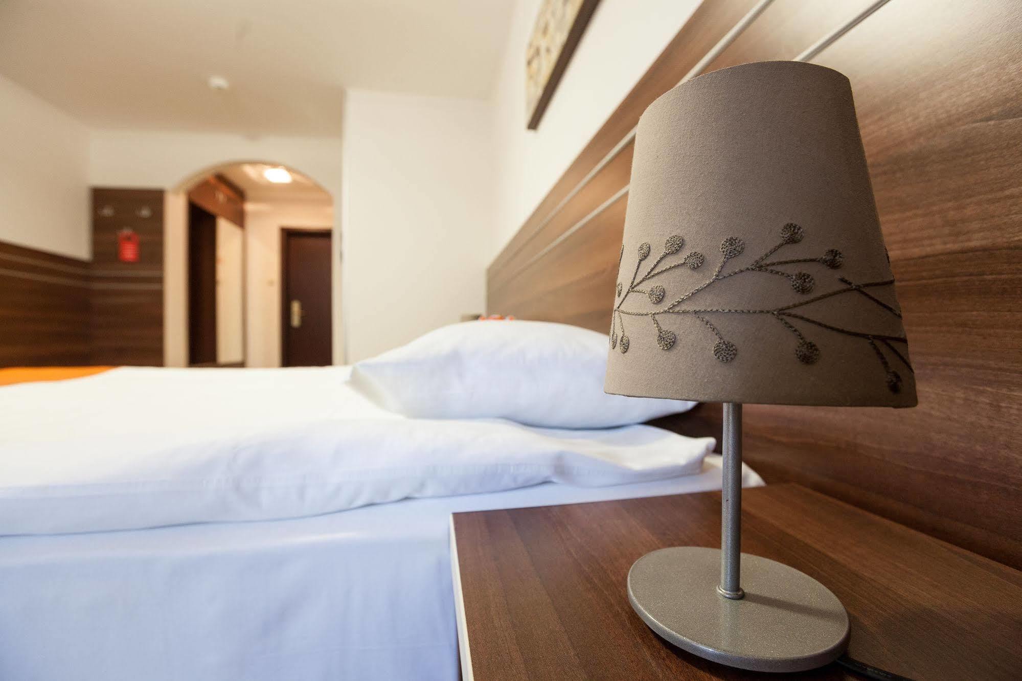 Hotel Nelisse Bukurešť Exteriér fotografie
