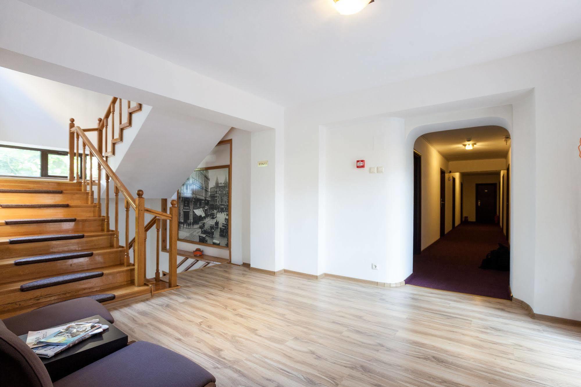 Hotel Nelisse Bukurešť Exteriér fotografie